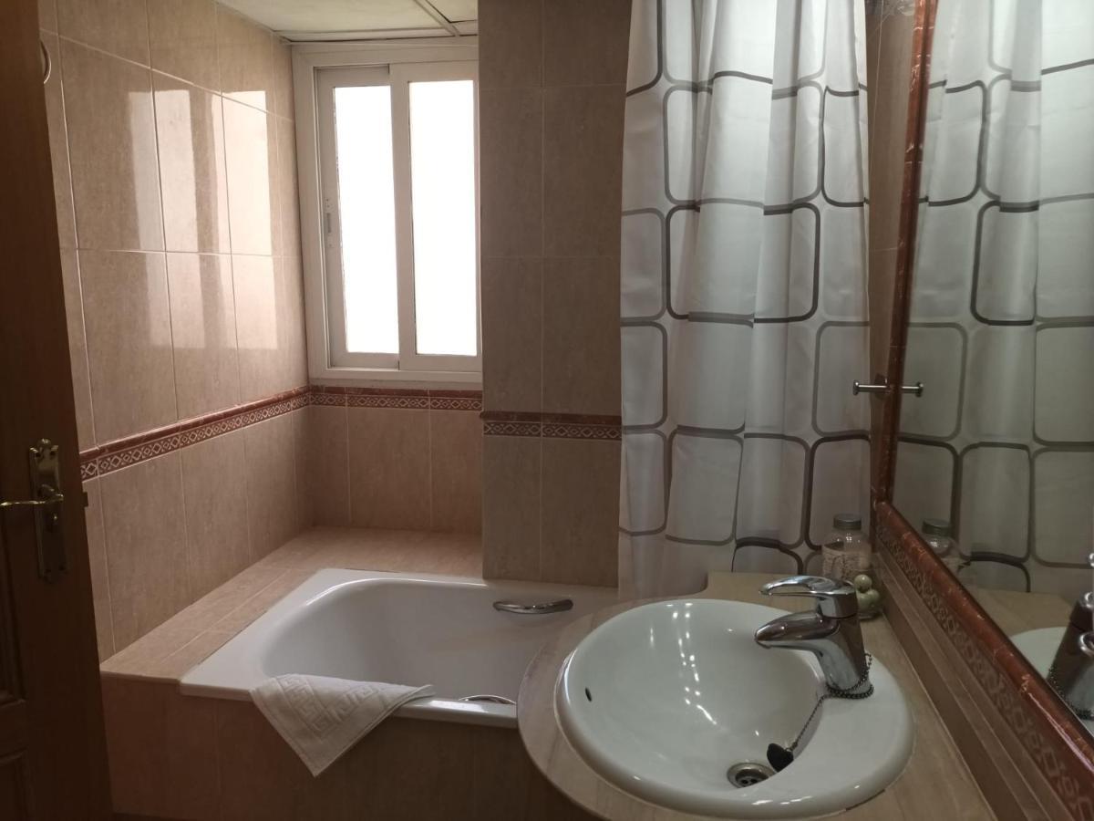 Torrequebrada Del Mar Holidays เบนัลมาเดนา ภายนอก รูปภาพ