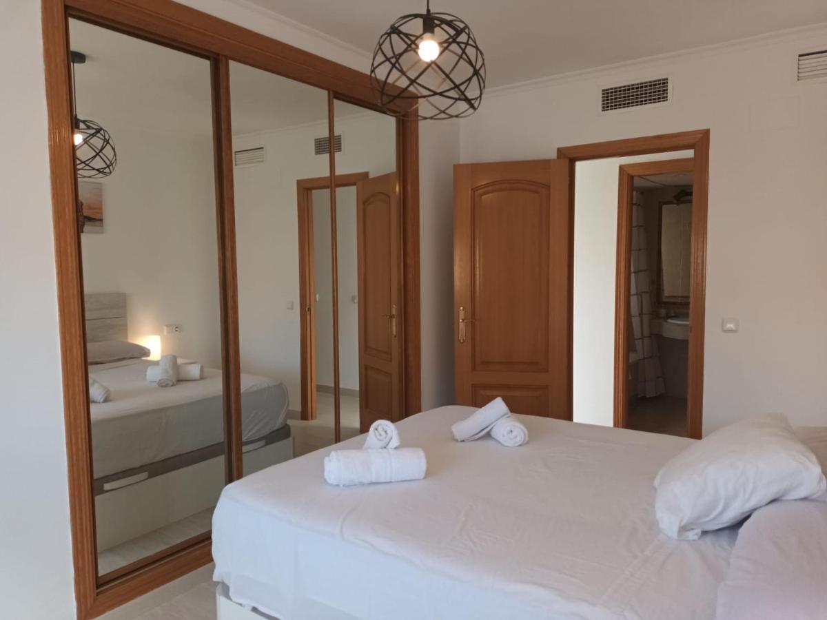 Torrequebrada Del Mar Holidays เบนัลมาเดนา ภายนอก รูปภาพ